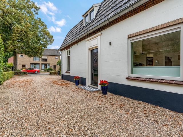 Rijnstraat 24, Doornenburg