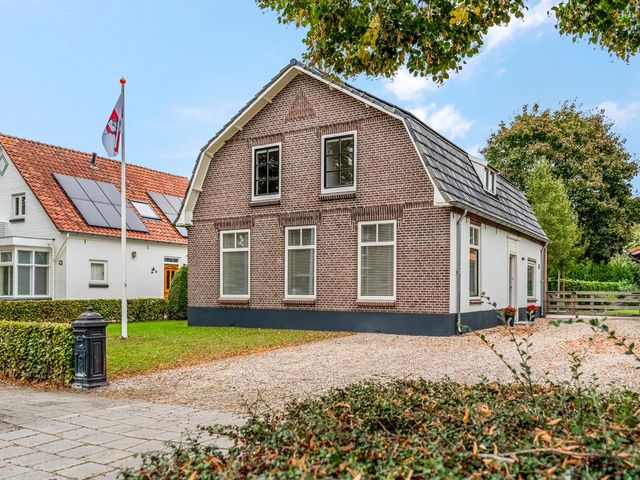 Rijnstraat 24, Doornenburg