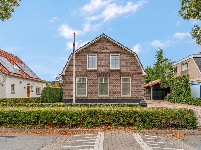 Rijnstraat 24, Doornenburg