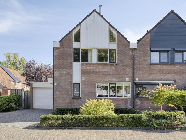 De Buizerd 46, Almelo