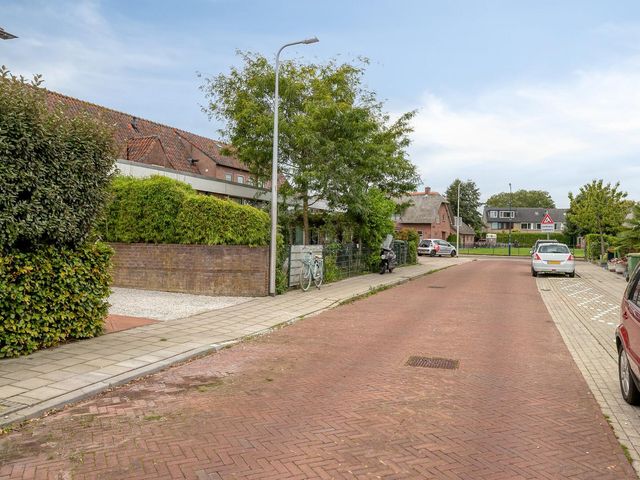 Eikenlaan 2, Hoogland