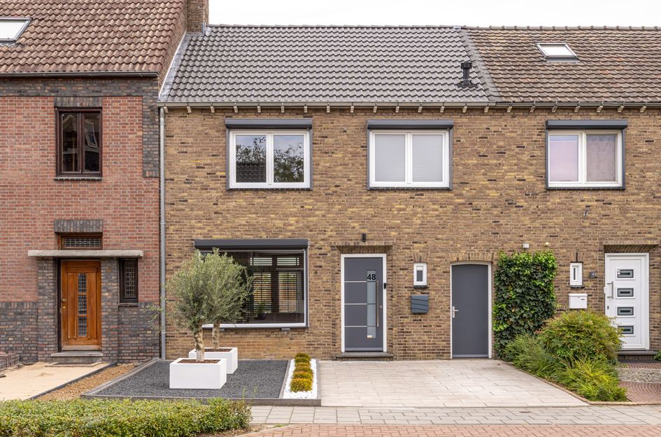 Raadhuisstraat 48