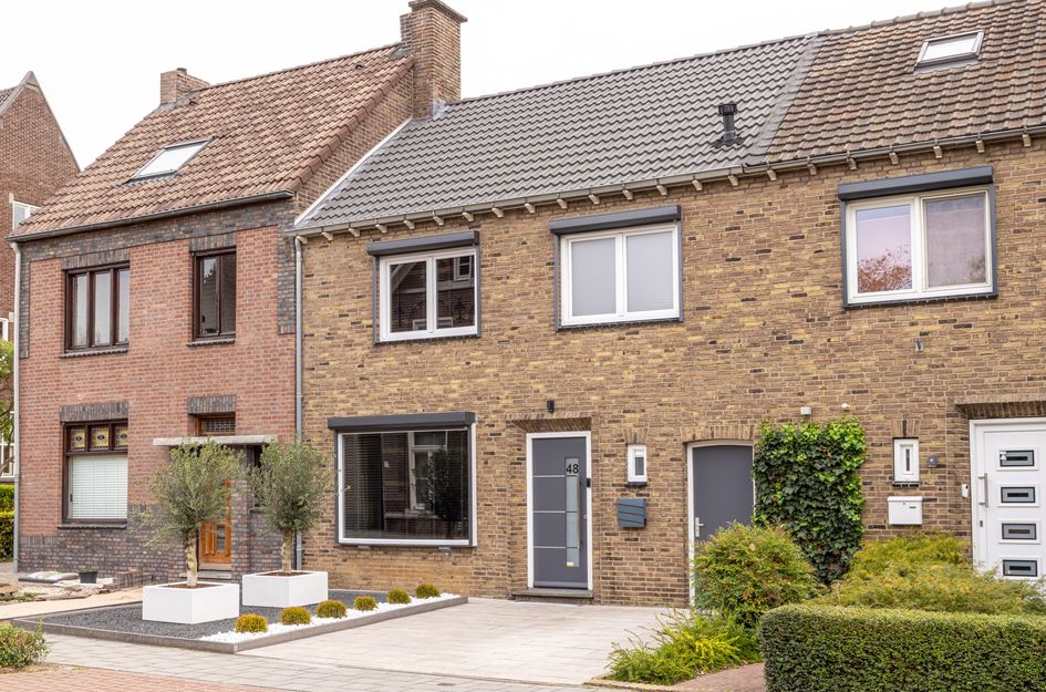 Raadhuisstraat 48