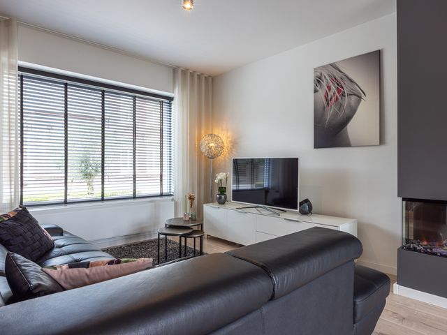 Raadhuisstraat 48, Urmond