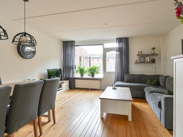 De Zonnedauw 11, Dedemsvaart