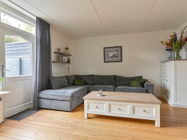 De Zonnedauw 11, Dedemsvaart