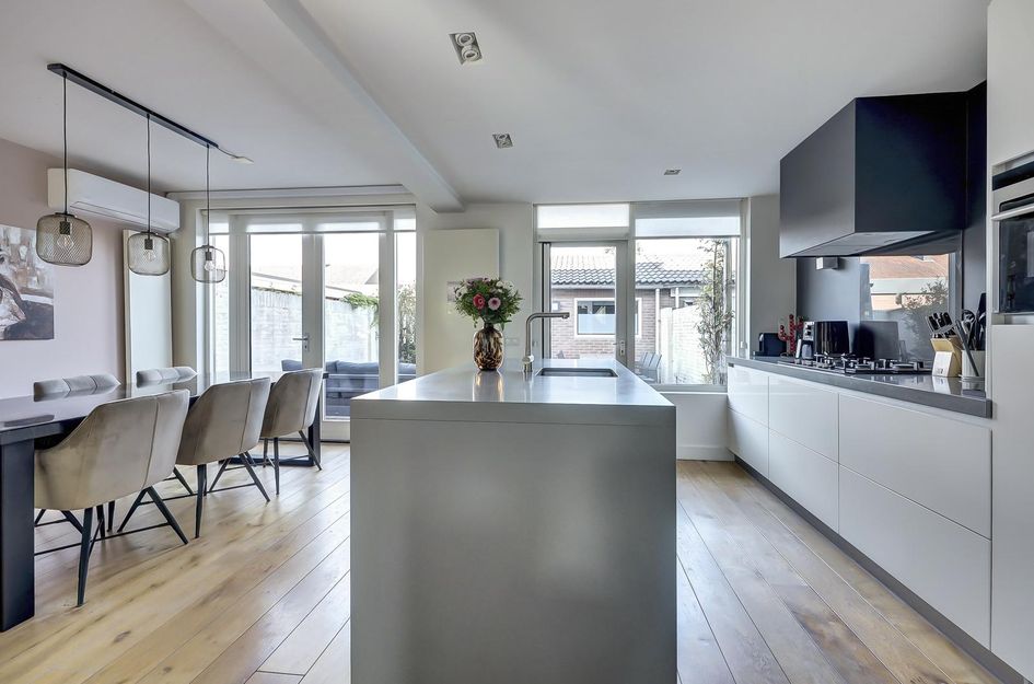 van Assendelftstraat 102