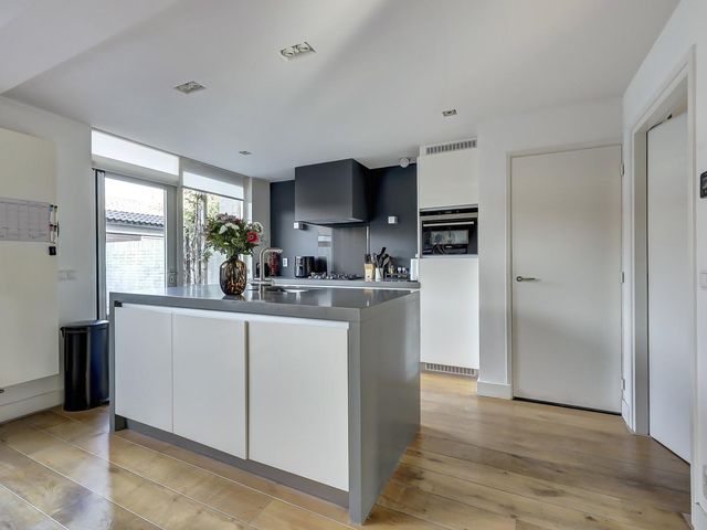 van Assendelftstraat 102, Waalwijk