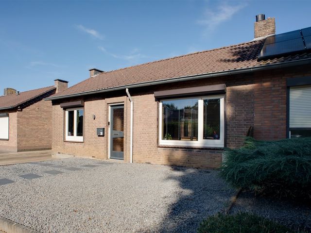 Kinskystraat 30, Stein