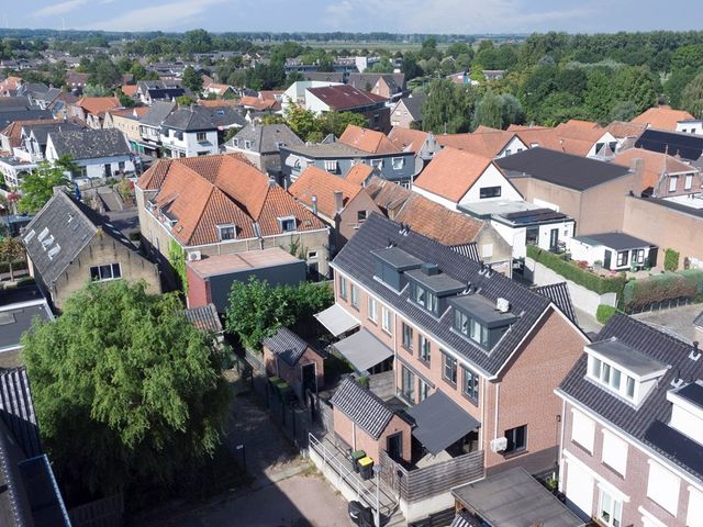 Schoolstraat 8, Strijen