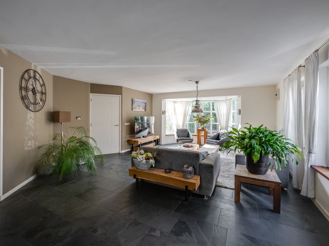 Gerardus Majellastraat 10, Hulten