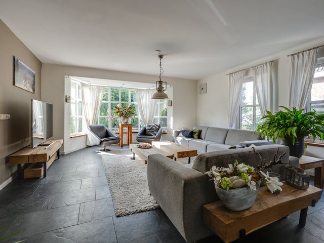 Gerardus Majellastraat 10, Hulten