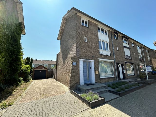 Mgr. Nolensstraat 18, Hoensbroek