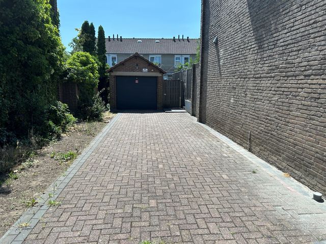 Mgr. Nolensstraat 18, Hoensbroek