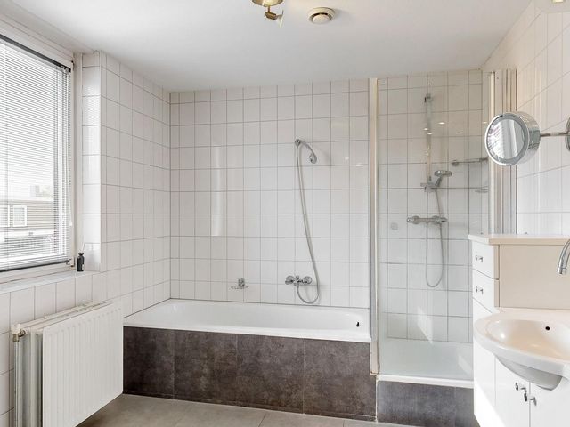 Schout Offermanstraat 60G, Roermond