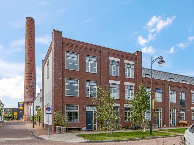 Enkalaan 157, Ede