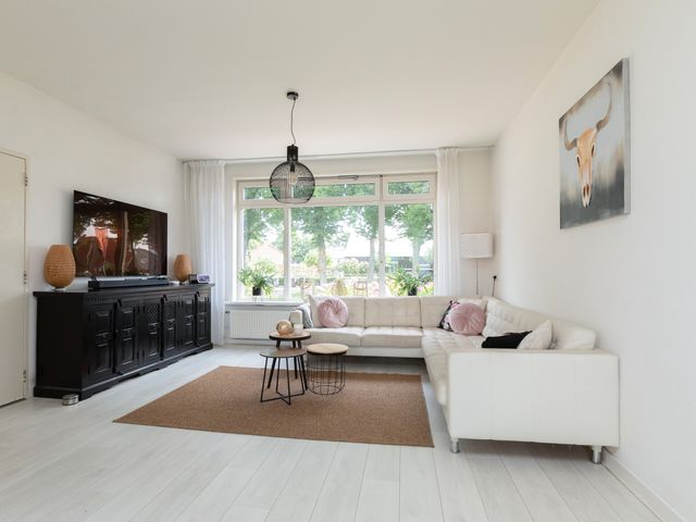 Lammert Scheltesstraat 23, Pingjum