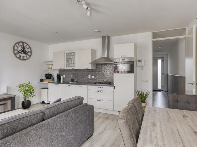 Hoofdweg 676J, Hoofddorp