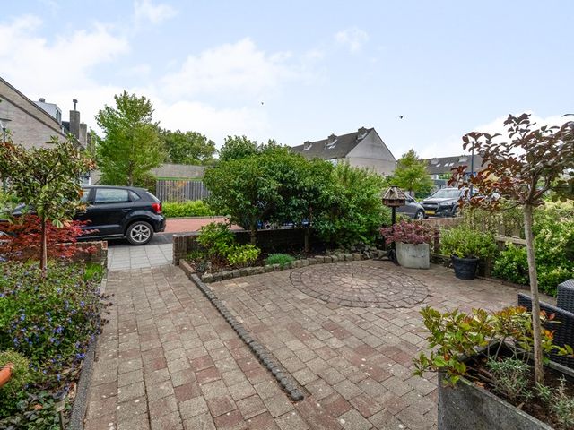 Vrijburglaan 18, Uitgeest