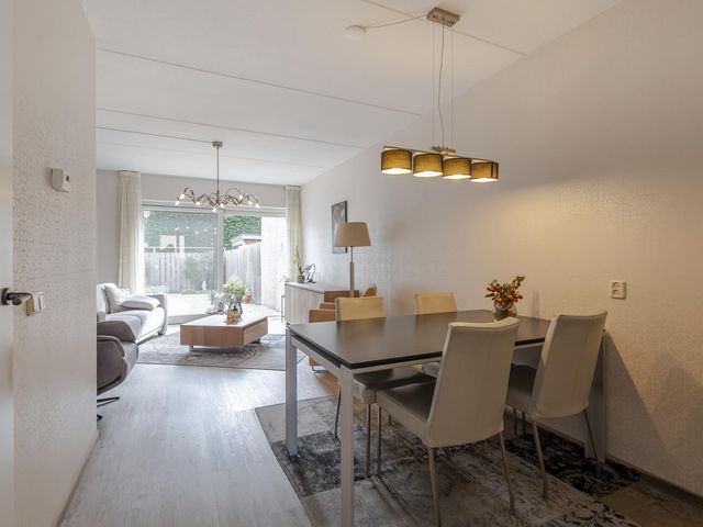 Wolfseind 34, Hardinxveld-Giessendam