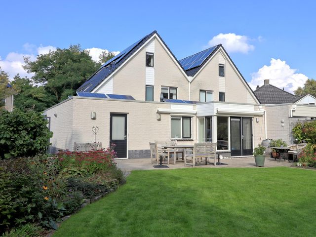 Slingerbos 10, Steenwijk