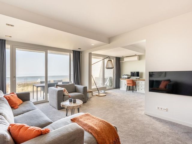 Duinroos 15, Noordwijk