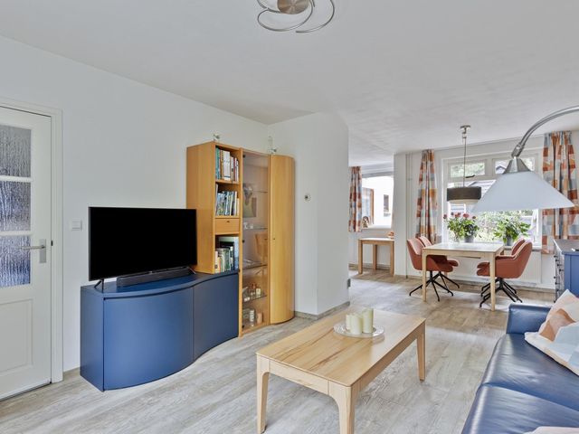 Loolaan 22, Halsteren