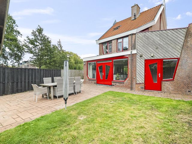 Boterzwin 5113, Julianadorp