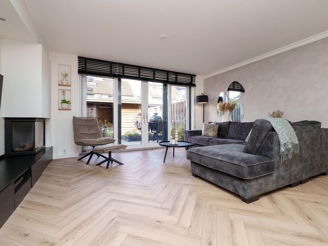 Van Brakelvliet 16, Barendrecht