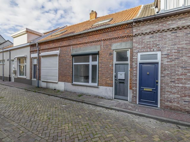 Zomerstraat 15, Hulst