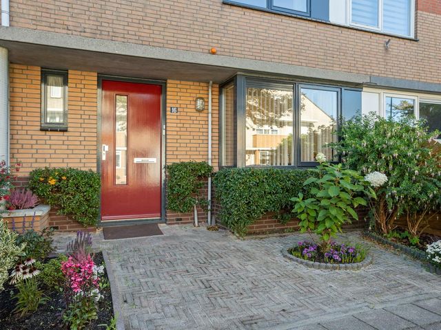Albast 16, Zoetermeer