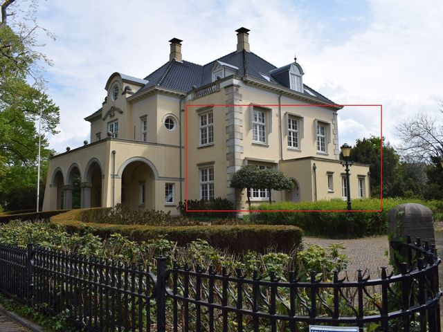 Ter Hoffsteedeweg 4app2, Overveen