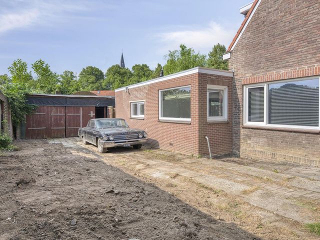 Esdoornstraat 6, Geleen