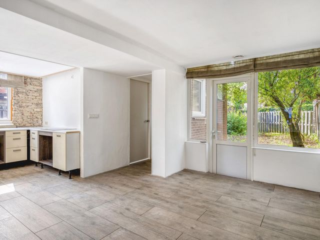 Esdoornstraat 6, Geleen