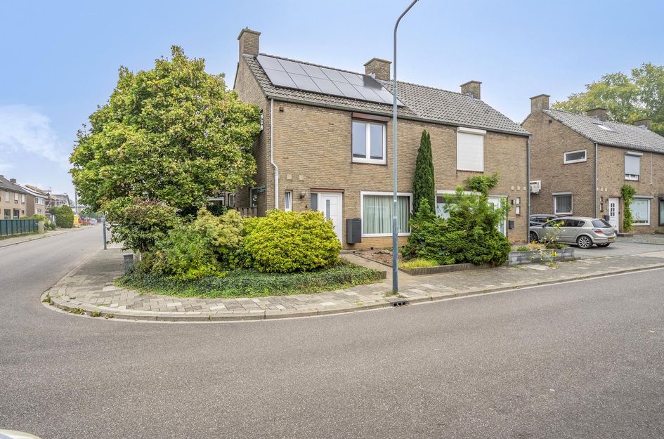 Burg. Schmitzstraat 4