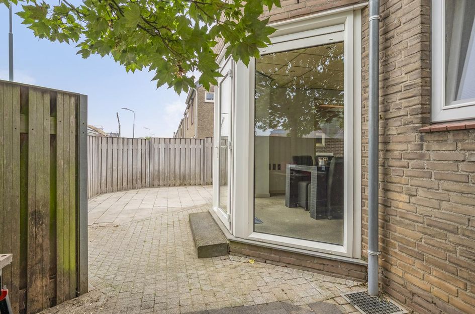 Burg. Schmitzstraat 4