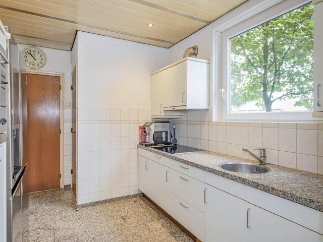Burg. Schmitzstraat 4, Sittard