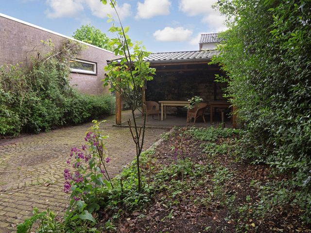 Asterstraat 11, Kaatsheuvel