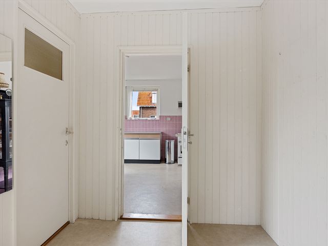 Thamiswerfstraat 1, Marken