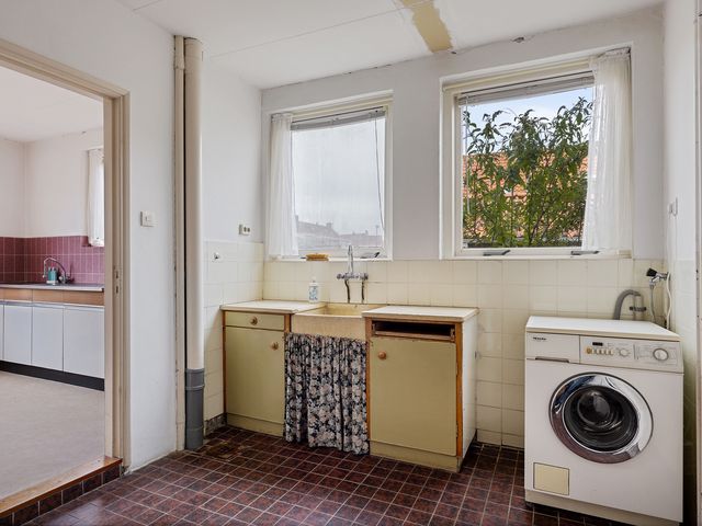 Thamiswerfstraat 1, Marken
