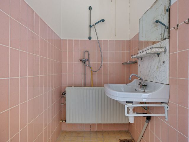 Thamiswerfstraat 1, Marken