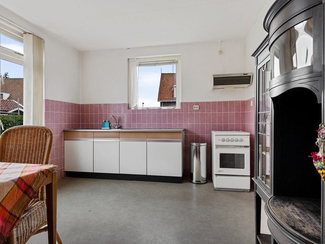 Thamiswerfstraat 1, Marken