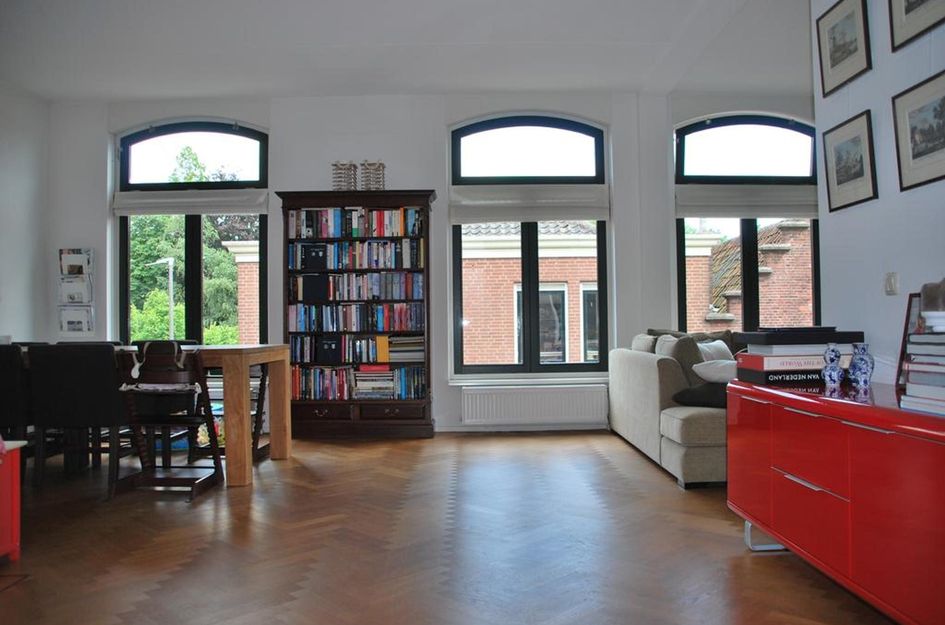 Treubstraat 2