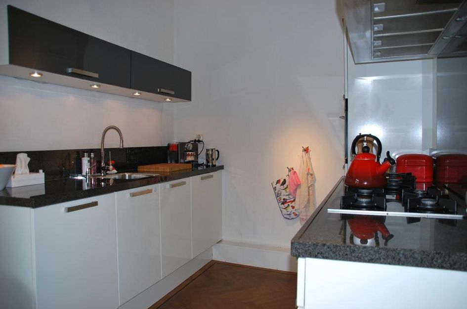 Treubstraat 2