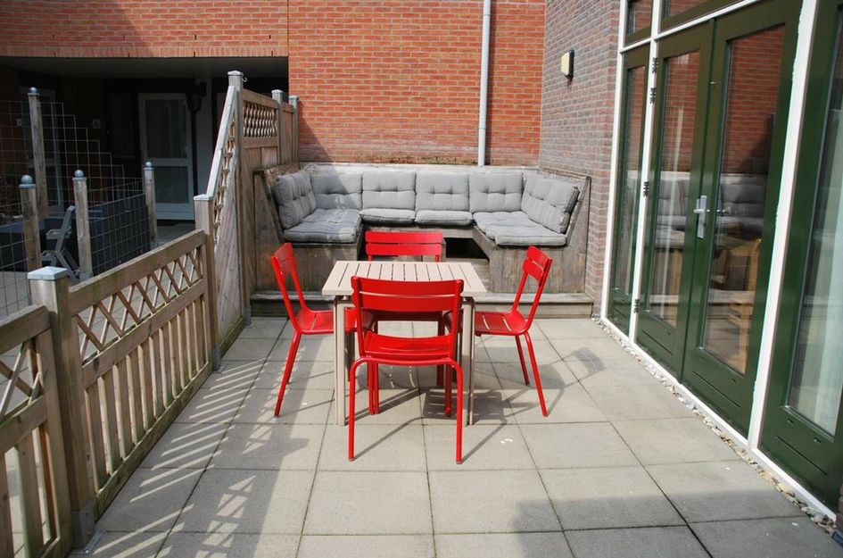 Treubstraat 2