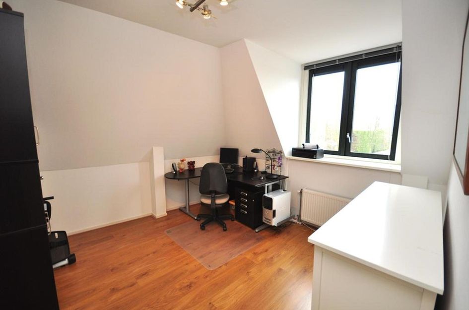 Treubstraat 2