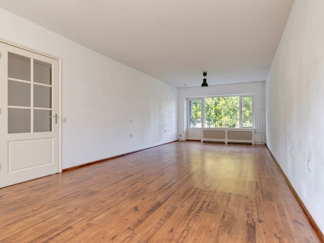Aert van Neslaan 215, Oegstgeest