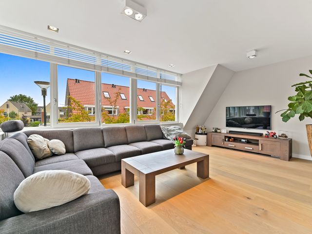 Boumare 7, Maasland