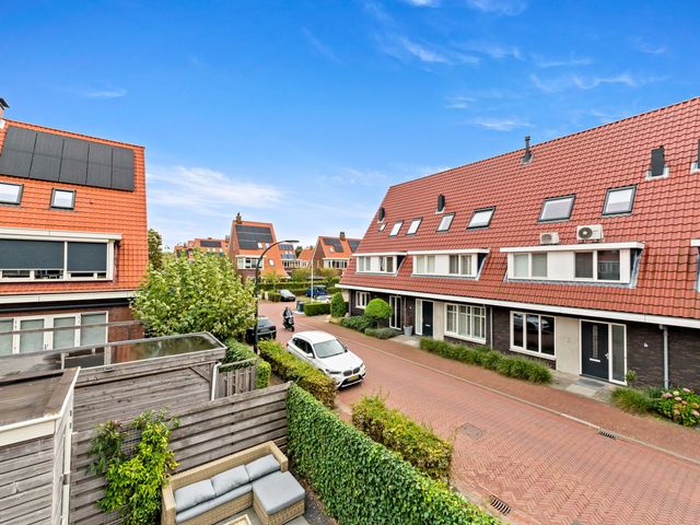 Boumare 7, Maasland