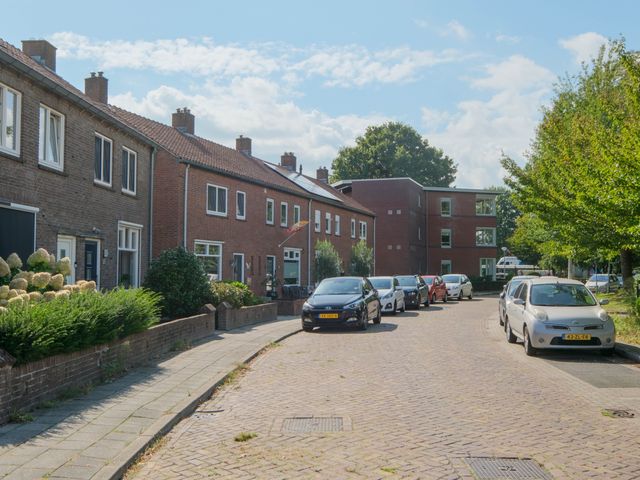 Anemoonstraat 12, Almelo